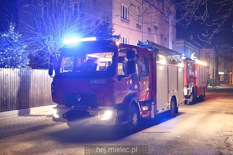 Pożarowe zagrożenie przy Lwowskiej. Z komina buchnął ogień