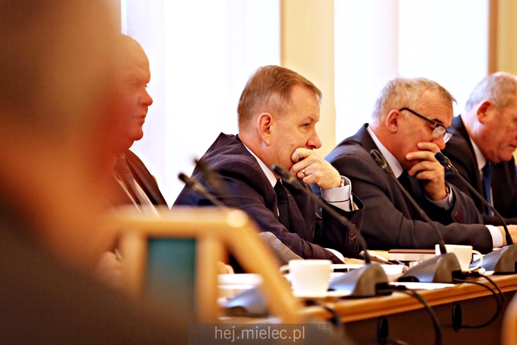 XXV sesja Rady Powiatu Mieleckiego. Budżet na 2017 rok