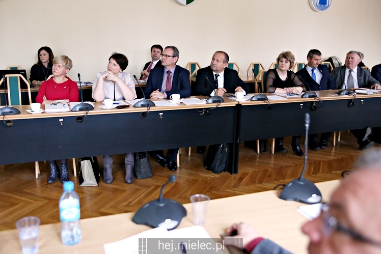XXV sesja Rady Powiatu Mieleckiego. Budżet na 2017 rok