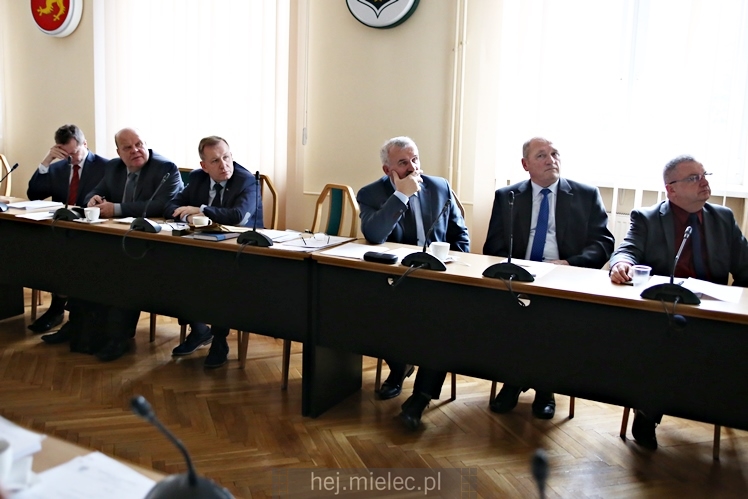 XXV sesja Rady Powiatu Mieleckiego. Budżet na 2017 rok