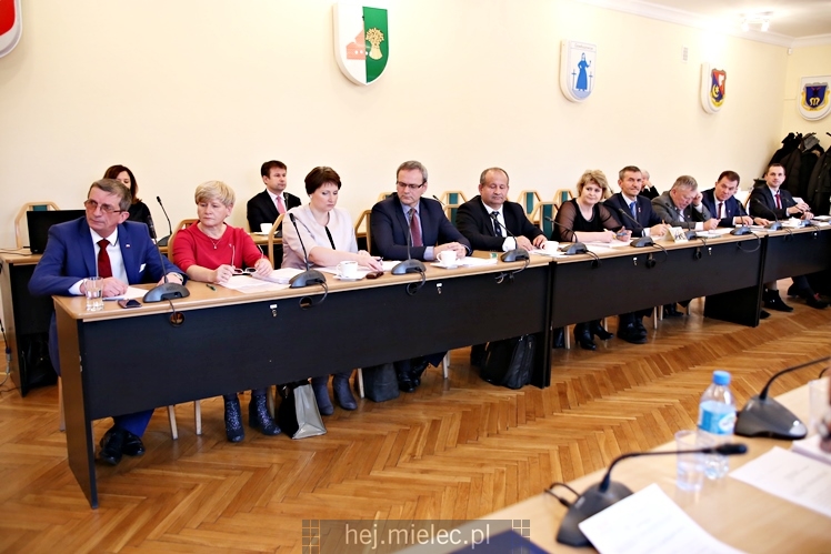 XXV sesja Rady Powiatu Mieleckiego. Budżet na 2017 rok