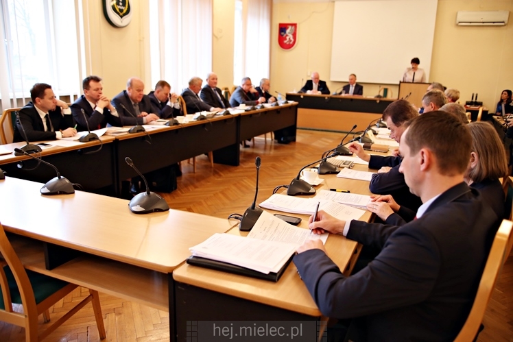 XXV sesja Rady Powiatu Mieleckiego. Budżet na 2017 rok