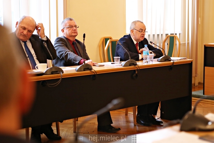 XXV sesja Rady Powiatu Mieleckiego. Budżet na 2017 rok