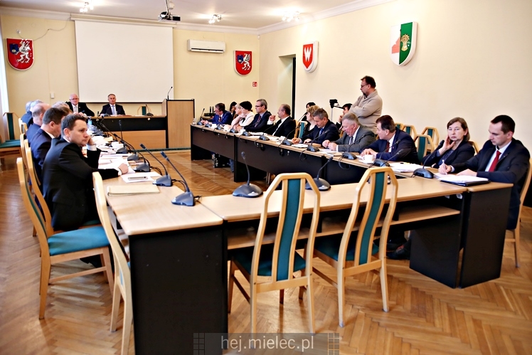XXV sesja Rady Powiatu Mieleckiego. Budżet na 2017 rok