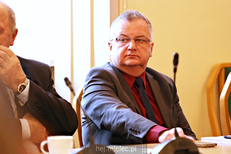 XXV sesja Rady Powiatu Mieleckiego. Budżet na 2017 rok