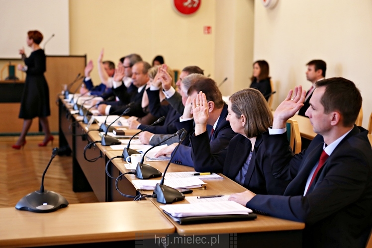XXV sesja Rady Powiatu Mieleckiego. Budżet na 2017 rok