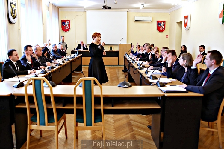 XXV sesja Rady Powiatu Mieleckiego. Budżet na 2017 rok