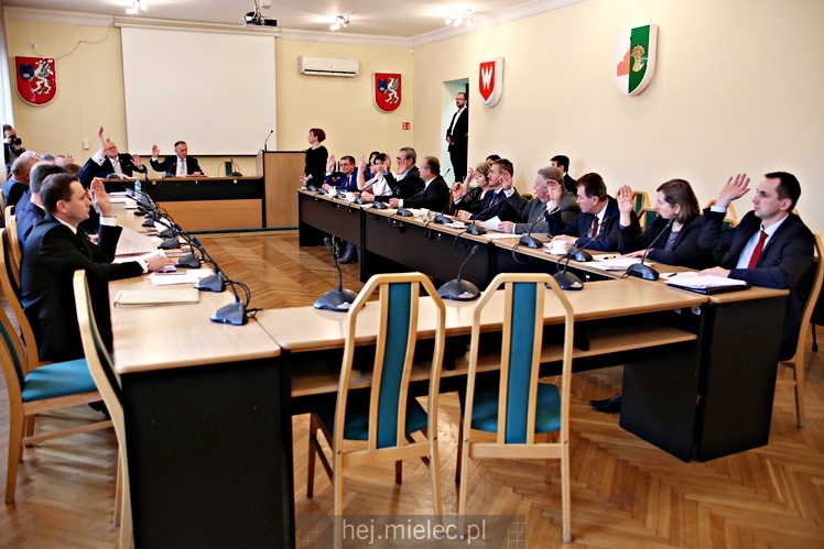 XXV sesja Rady Powiatu Mieleckiego. Budżet na 2017 rok