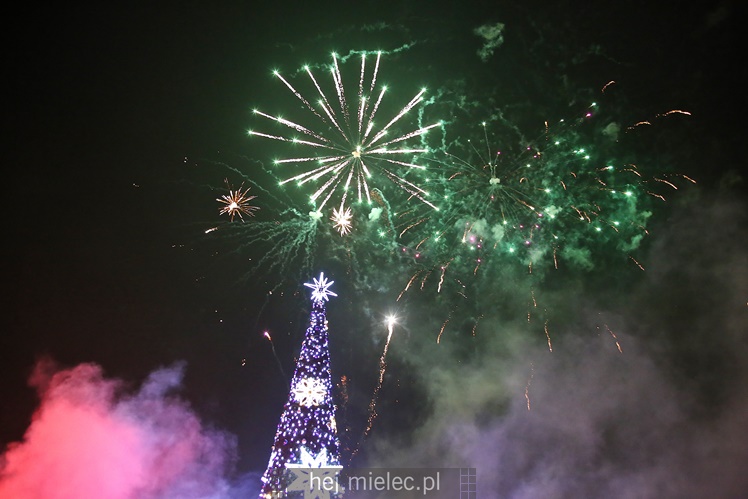 Powitanie Nowego 2017 Roku na Placu AK w Mielcu