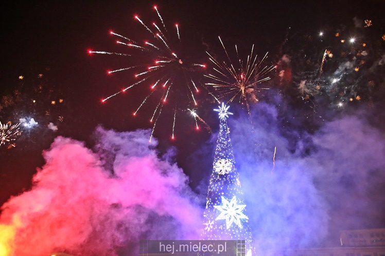 Powitanie Nowego 2017 Roku na Placu AK w Mielcu