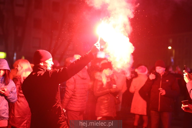 Powitanie Nowego 2017 Roku na Placu AK w Mielcu