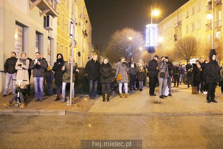Powitanie Nowego 2017 Roku na Placu AK w Mielcu