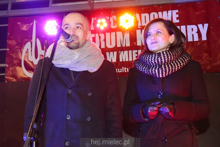 Powitanie Nowego 2017 Roku na Placu AK w Mielcu