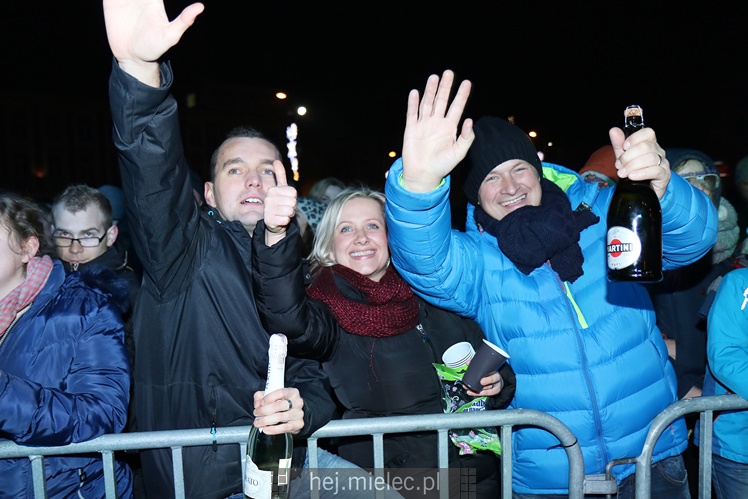 Powitanie Nowego 2017 Roku na Placu AK w Mielcu