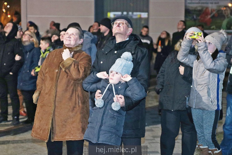 Powitanie Nowego 2017 Roku na Placu AK w Mielcu