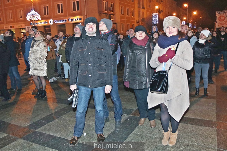 Powitanie Nowego 2017 Roku na Placu AK w Mielcu
