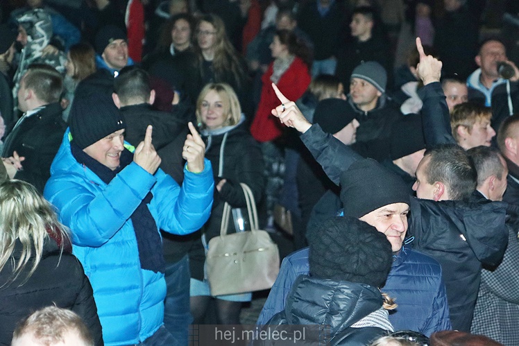 Powitanie Nowego 2017 Roku na Placu AK w Mielcu