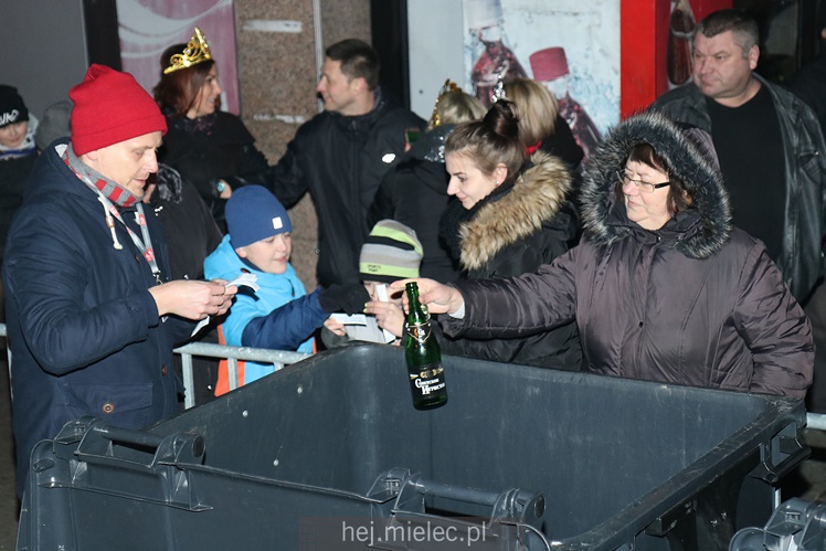 Powitanie Nowego 2017 Roku na Placu AK w Mielcu