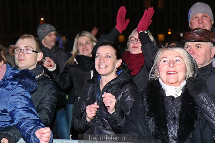 Powitanie Nowego 2017 Roku na Placu AK w Mielcu
