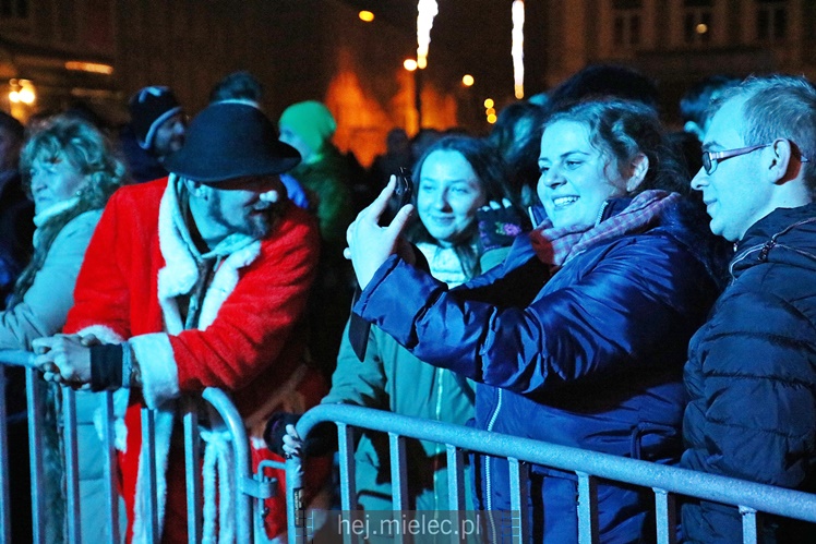 Powitanie Nowego 2017 Roku na Placu AK w Mielcu