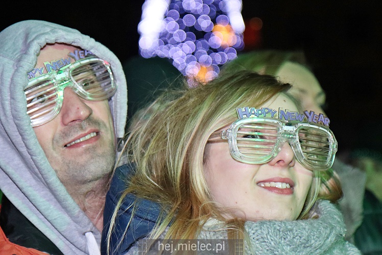 Powitanie Nowego 2017 Roku na Placu AK w Mielcu