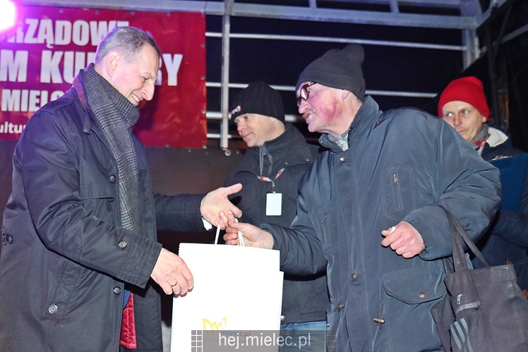 Powitanie Nowego 2017 Roku na Placu AK w Mielcu