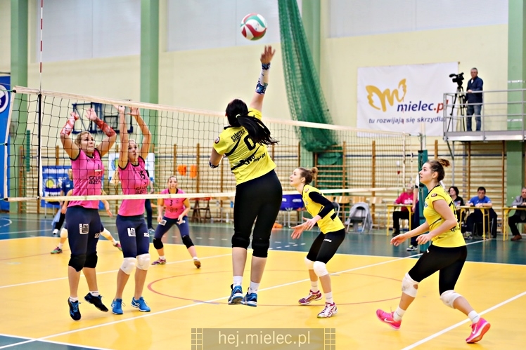 UKS SZÓSTKA MIELEC - GRUPA AZOTY PWSZ TARNÓW 1:3