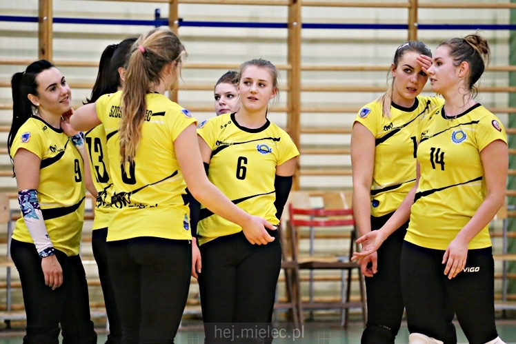 UKS SZÓSTKA MIELEC - GRUPA AZOTY PWSZ TARNÓW 1:3