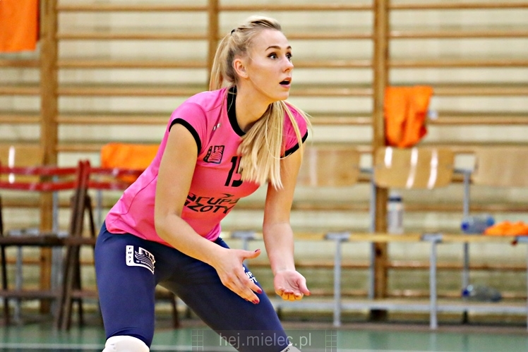 UKS SZÓSTKA MIELEC - GRUPA AZOTY PWSZ TARNÓW 1:3