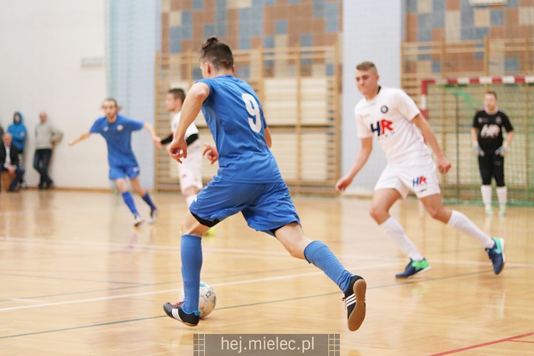 Futsalowa kanonada na Smoczce, aż 12 bramek!