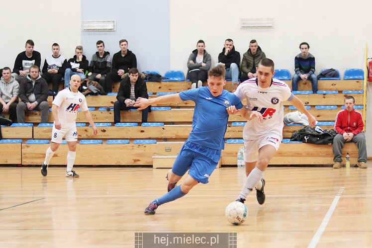Futsalowa kanonada na Smoczce, aż 12 bramek!