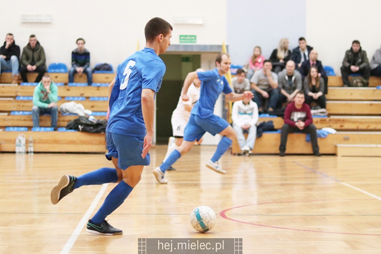 Futsalowa kanonada na Smoczce, aż 12 bramek!