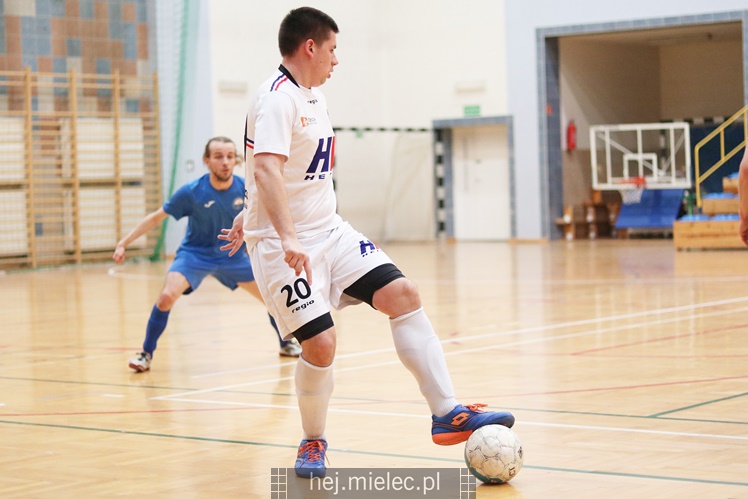 Futsalowa kanonada na Smoczce, aż 12 bramek!