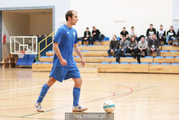 Futsalowa kanonada na Smoczce, aż 12 bramek!