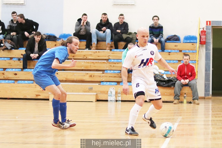 Futsalowa kanonada na Smoczce, aż 12 bramek!