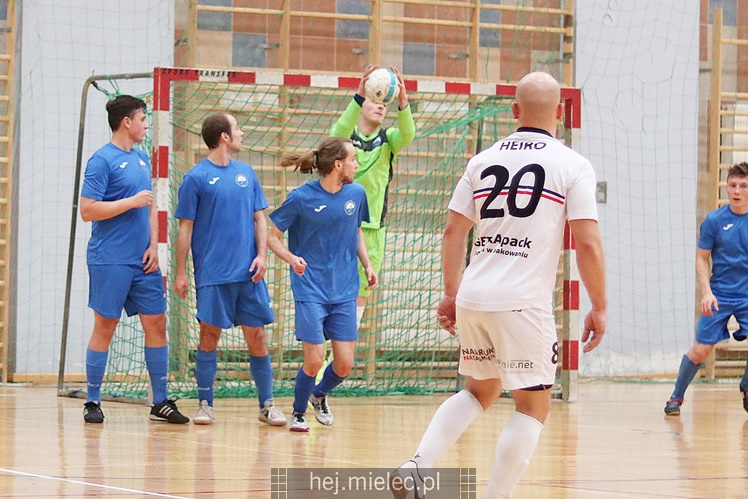 Futsalowa kanonada na Smoczce, aż 12 bramek!