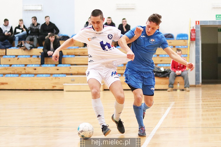 Futsalowa kanonada na Smoczce, aż 12 bramek!