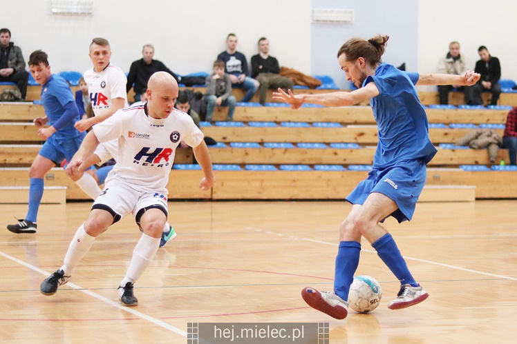 Futsalowa kanonada na Smoczce, aż 12 bramek!