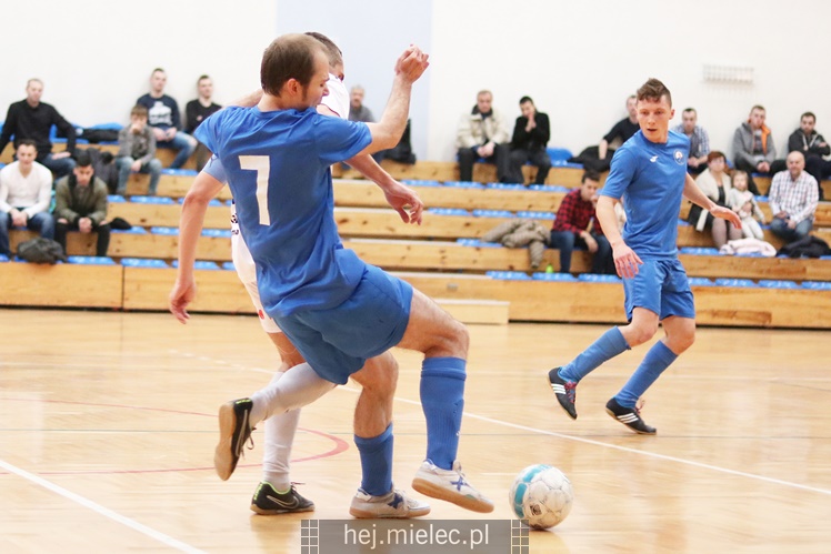 Futsalowa kanonada na Smoczce, aż 12 bramek!
