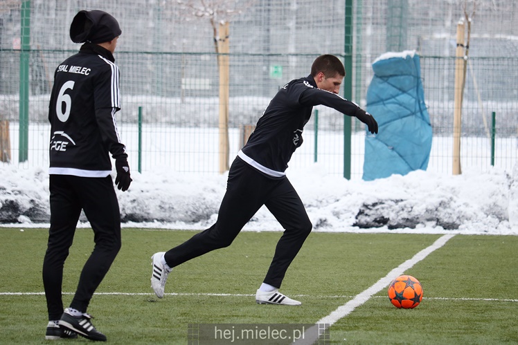Stal Mielec w sparingu pokonała Puszczę Niepołomice 3:1