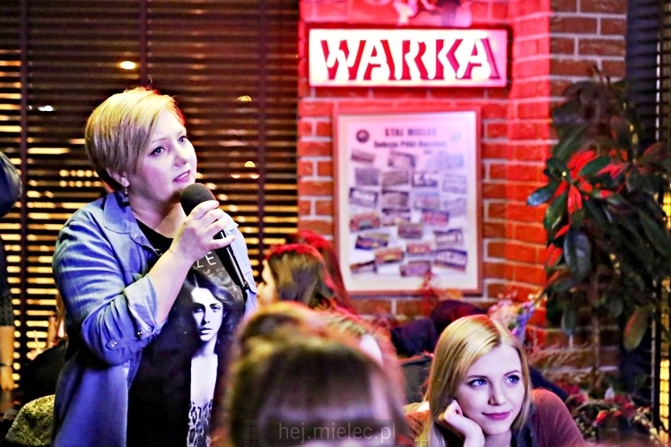 Piątkowe karaoke w Piwiarni Warka