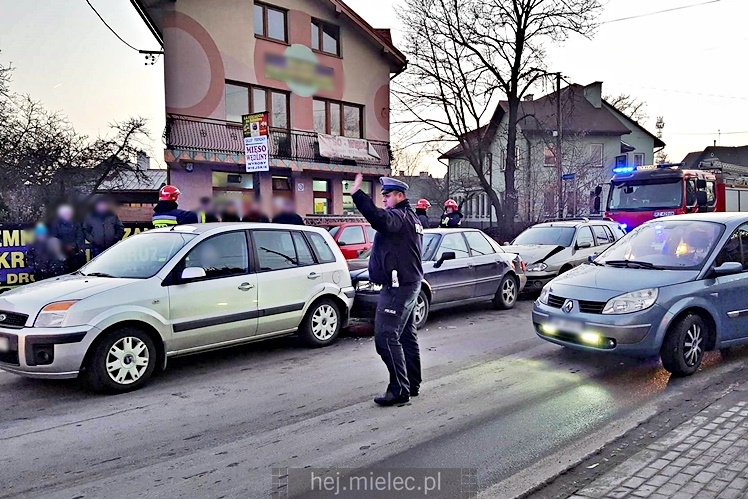 Karambol na Wolności. Zderzyły się cztery osobówki