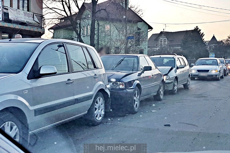 Karambol na Wolności. Zderzyły się cztery osobówki