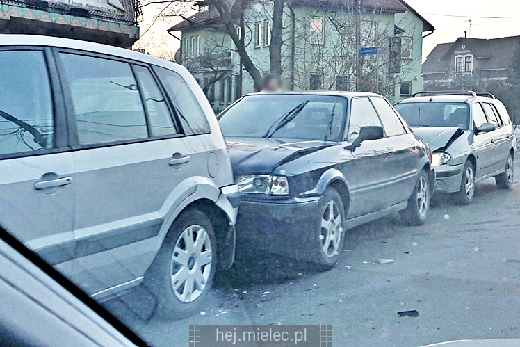 Karambol na Wolności. Zderzyły się cztery osobówki