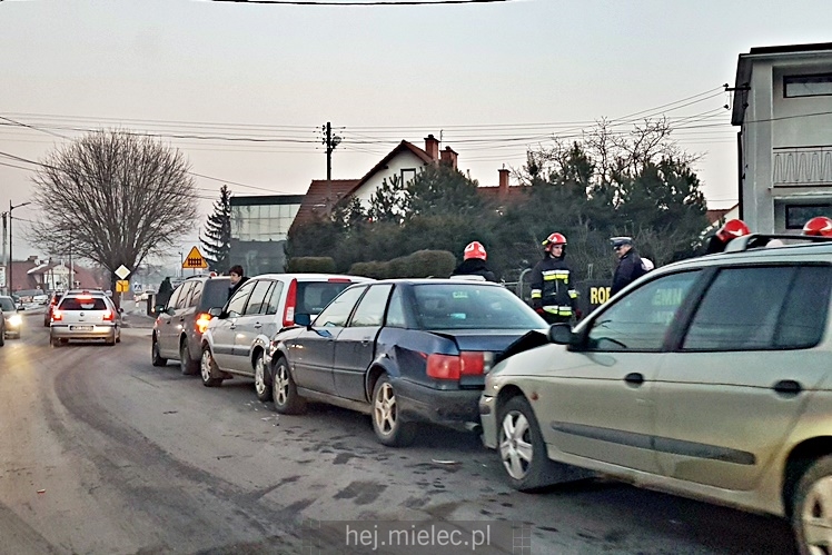 Karambol na Wolności. Zderzyły się cztery osobówki