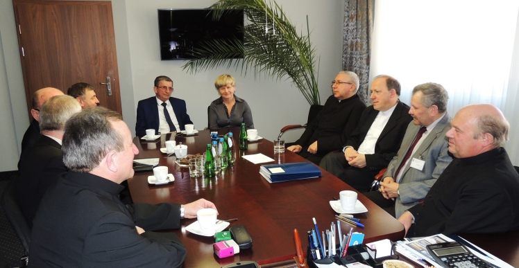 Podpisanie umów na dofinansowanie prac konserwatorskich w zabytkowych świątyniach