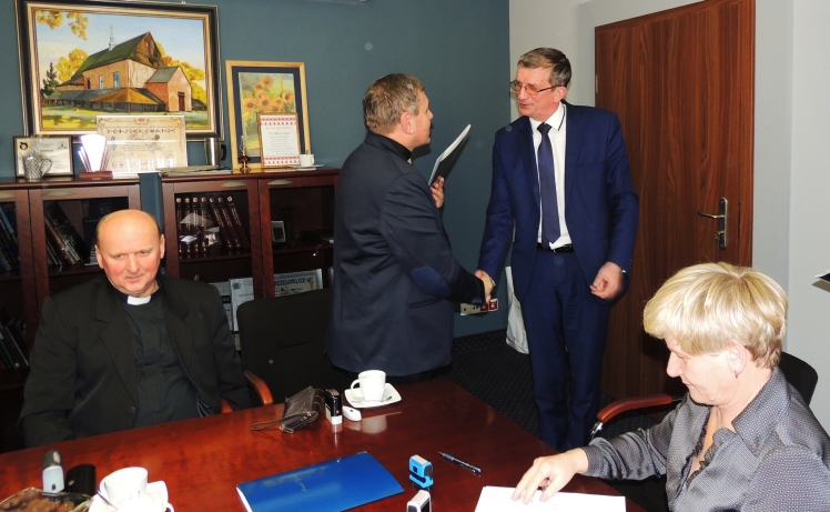 Podpisanie umów na dofinansowanie prac konserwatorskich w zabytkowych świątyniach