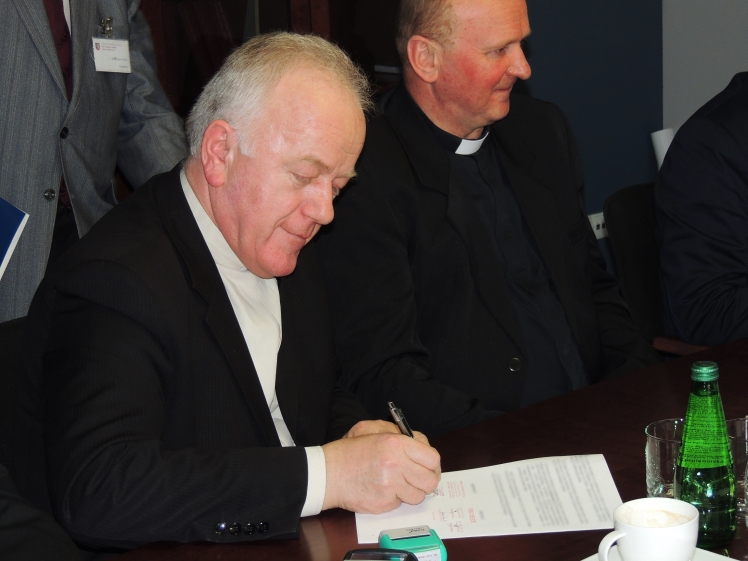 Podpisanie umów na dofinansowanie prac konserwatorskich w zabytkowych świątyniach