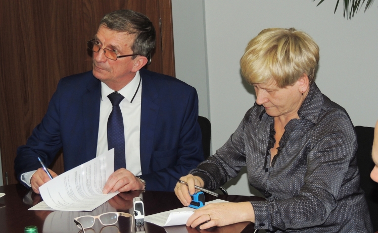 Podpisanie umów na dofinansowanie prac konserwatorskich w zabytkowych świątyniach