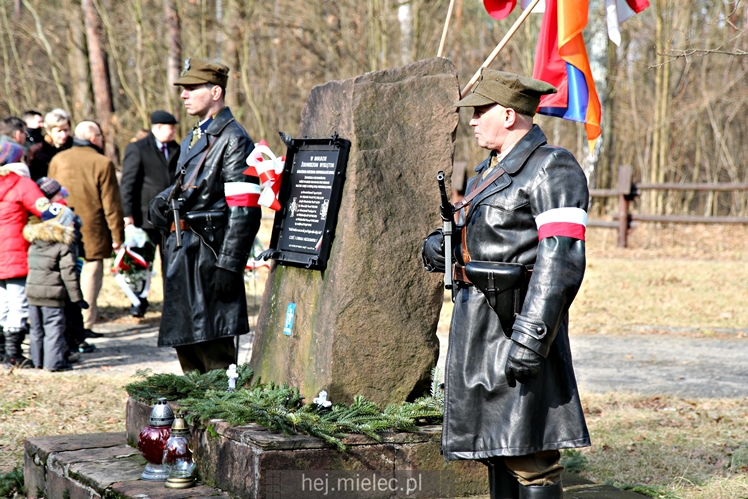 Nadanie imion Żołnierzy Wyklętych Dębom Niezłomnych